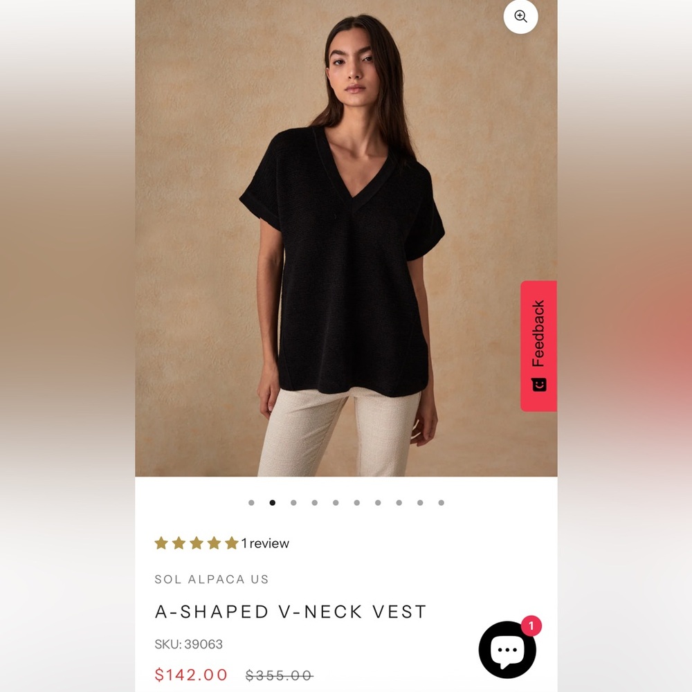 Black V‑Neck Short Sleeve Knit Top